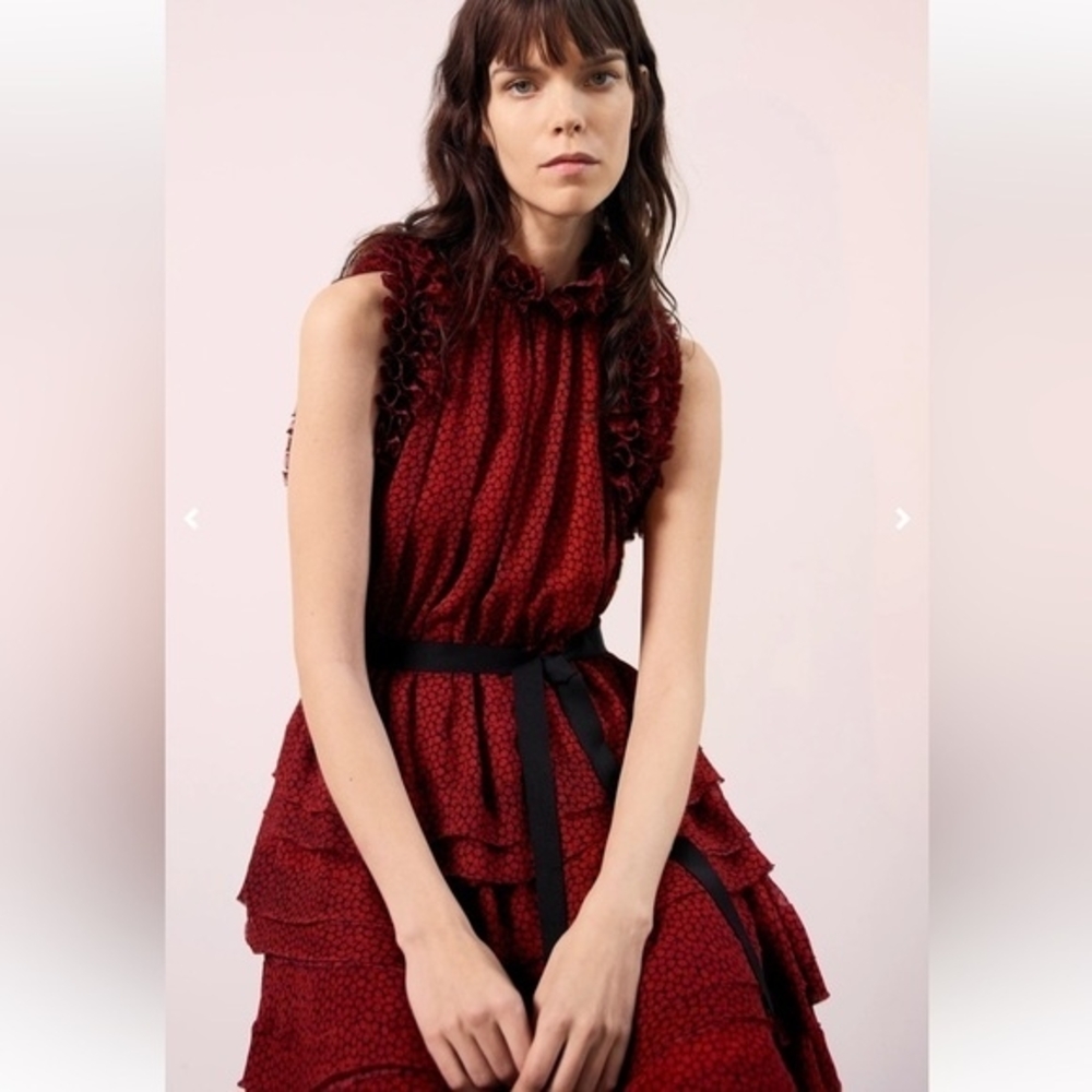Elegant Red Sleeveless Dress